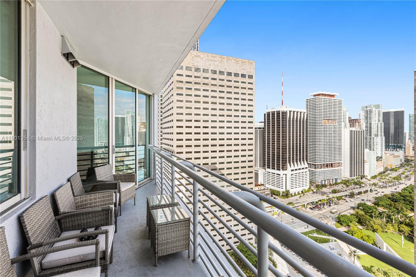 335 S BISCAYNE BL #3404, Miami FL 33131