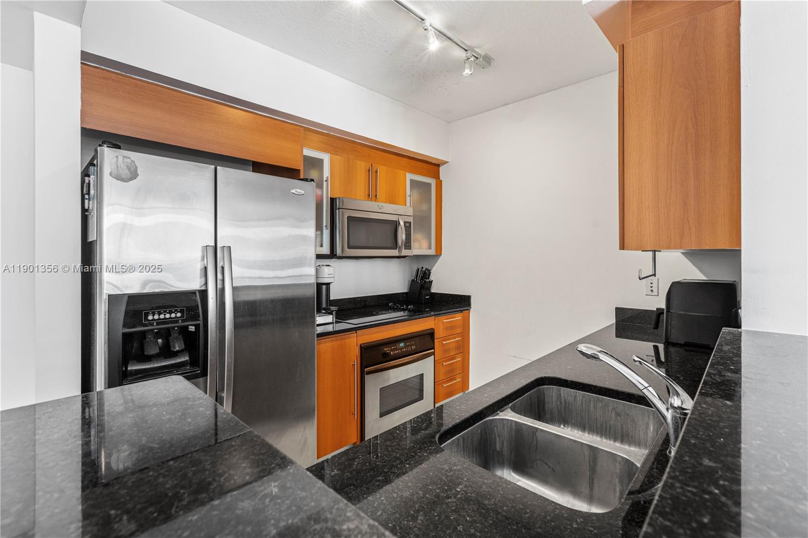 335 S BISCAYNE BL #3404, Miami FL 33131