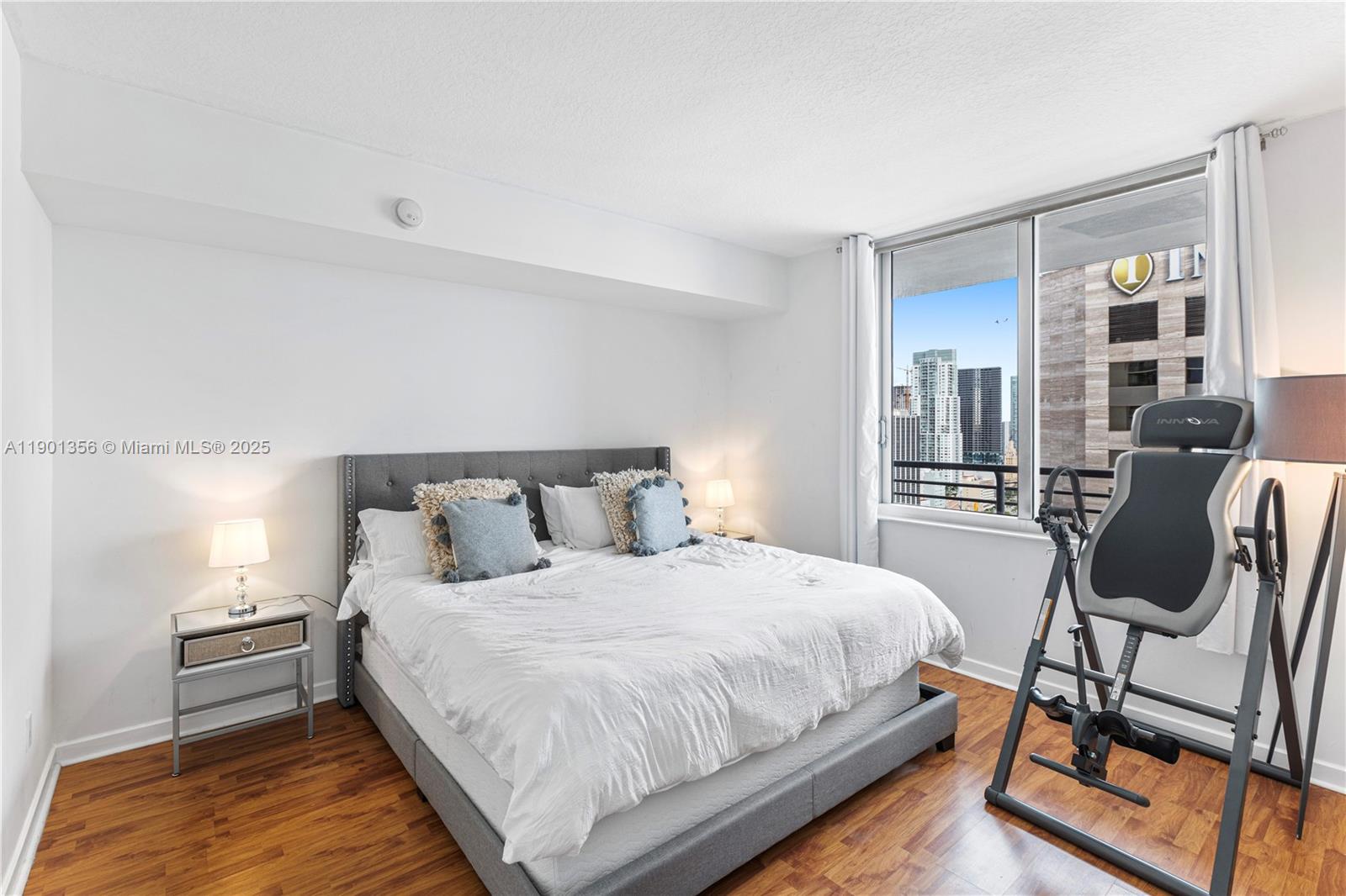 335 S BISCAYNE BL #3404, Miami FL 33131