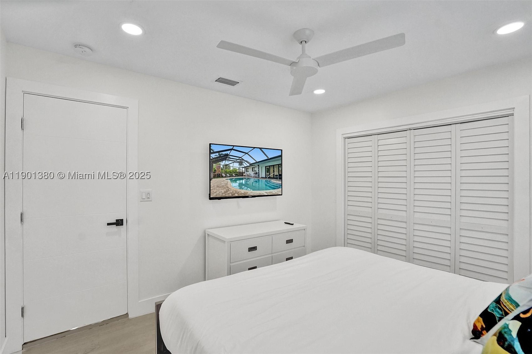 1141 N Northlake Dr, Hollywood FL 33019
