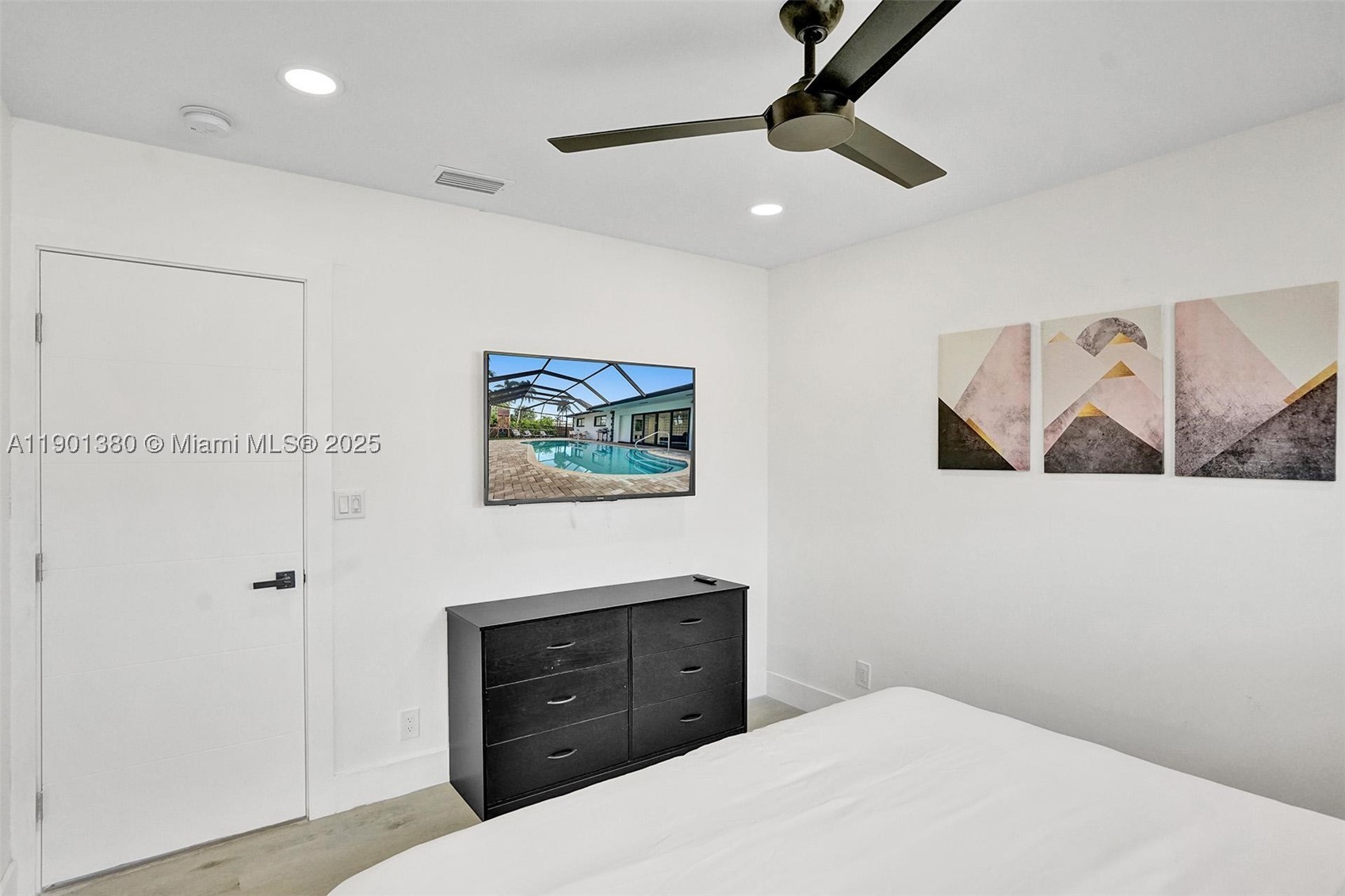 1141 N Northlake Dr, Hollywood FL 33019
