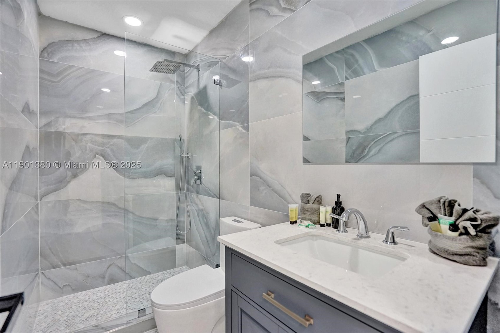 1141 N Northlake Dr, Hollywood FL 33019