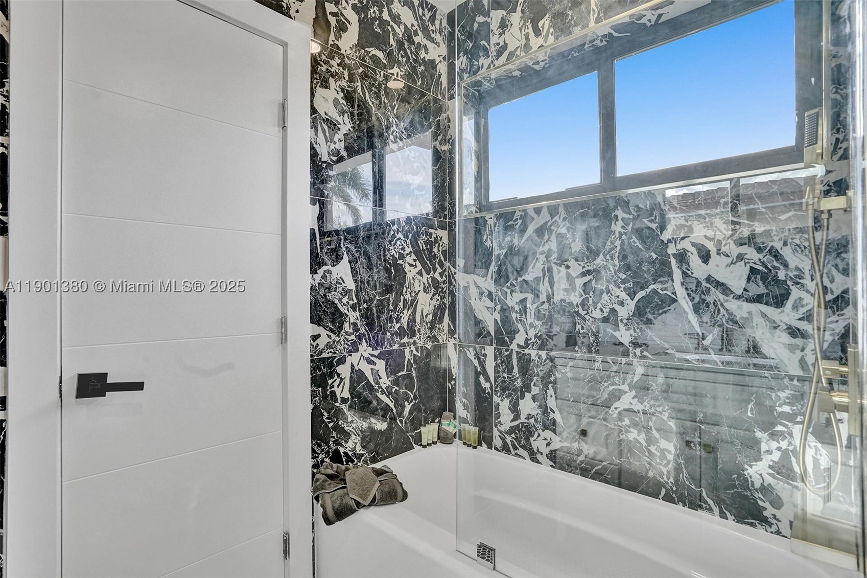 1141 N Northlake Dr, Hollywood FL 33019