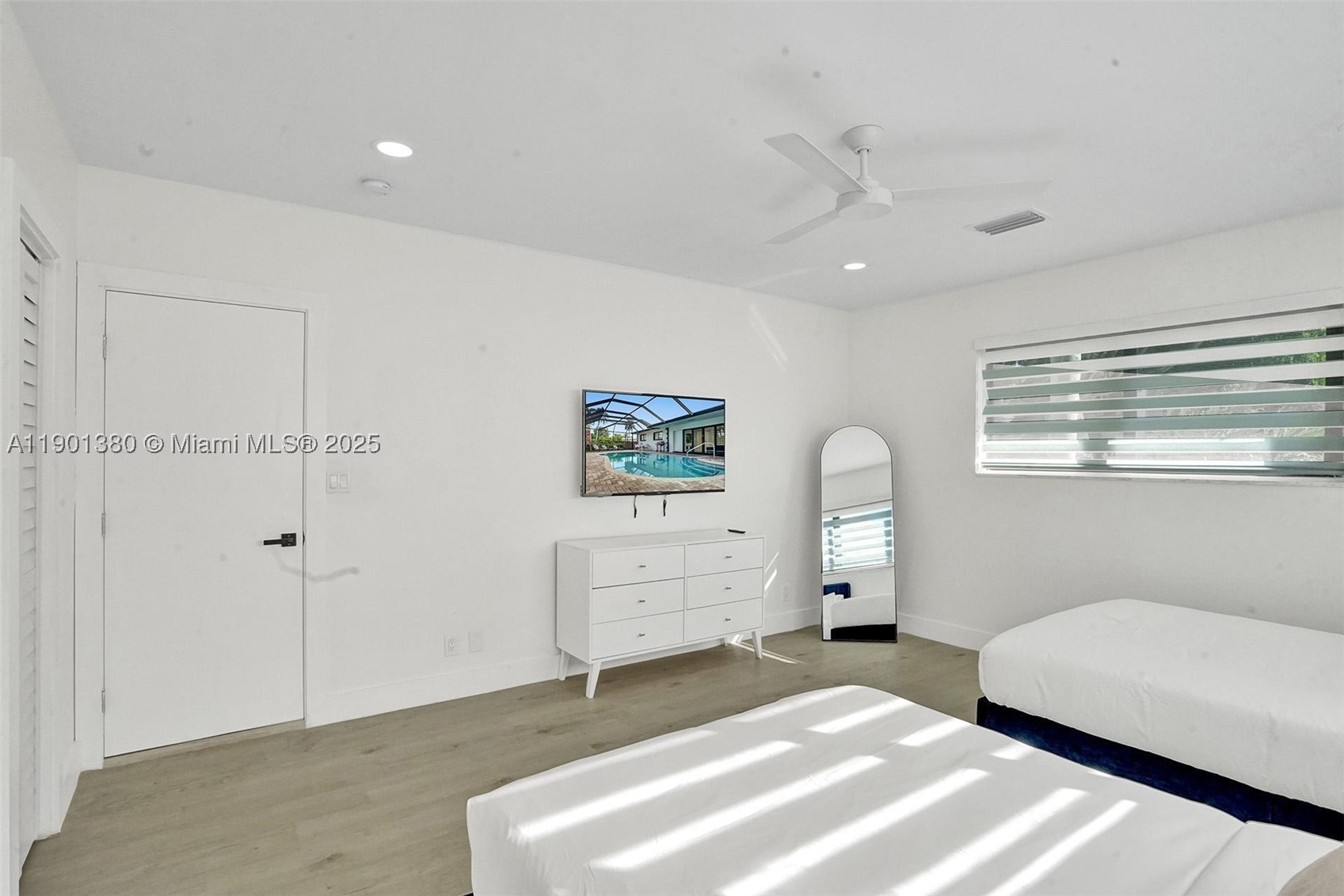 1141 N Northlake Dr, Hollywood FL 33019