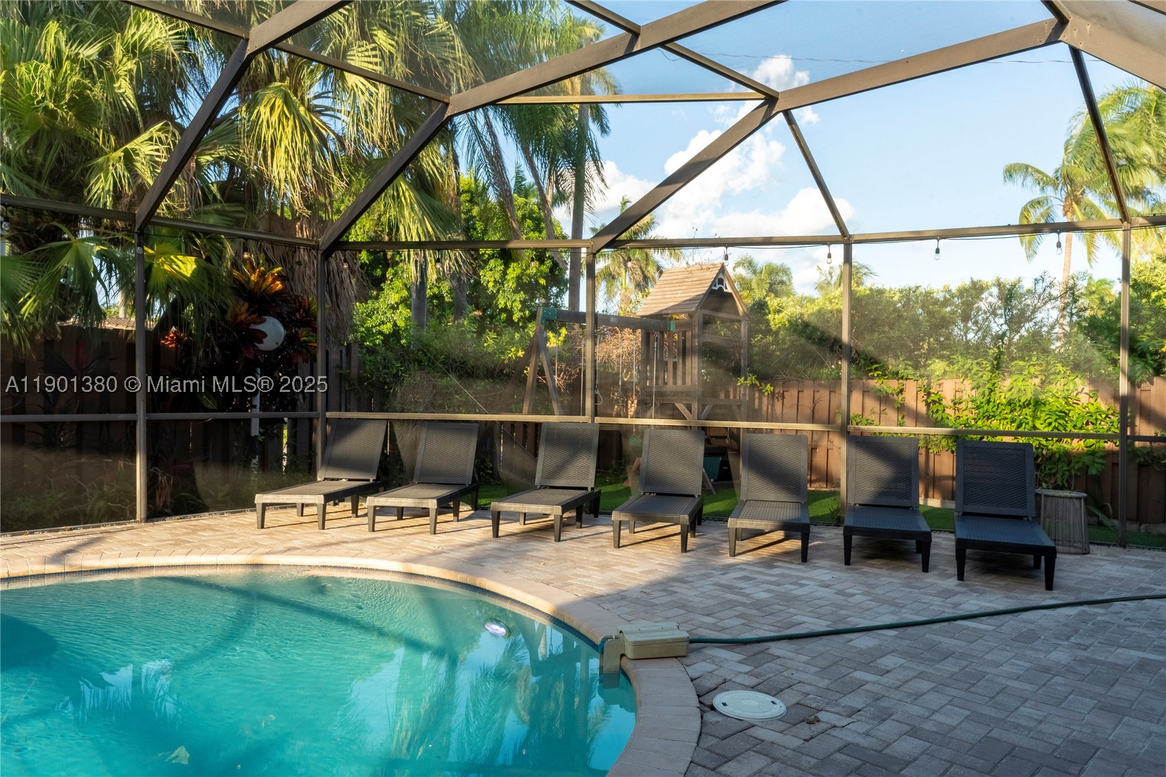 1141 N Northlake Dr, Hollywood FL 33019