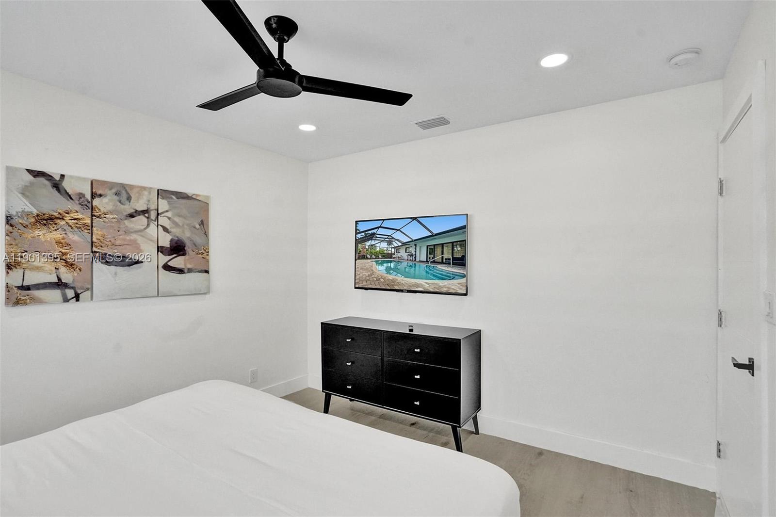 1141 N Northlake Dr, Hollywood FL 33019