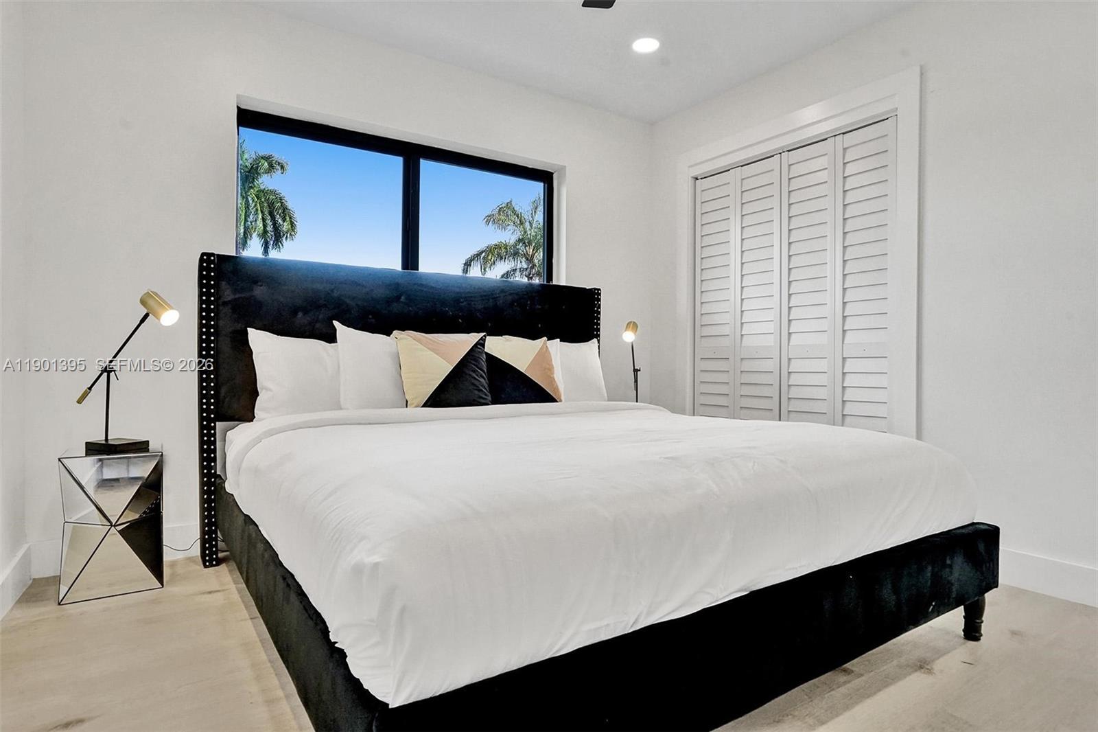 1141 N Northlake Dr, Hollywood FL 33019