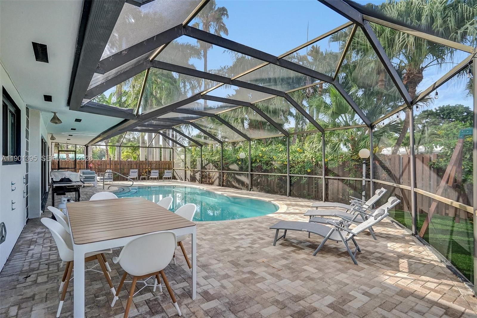 1141 N Northlake Dr, Hollywood FL 33019
