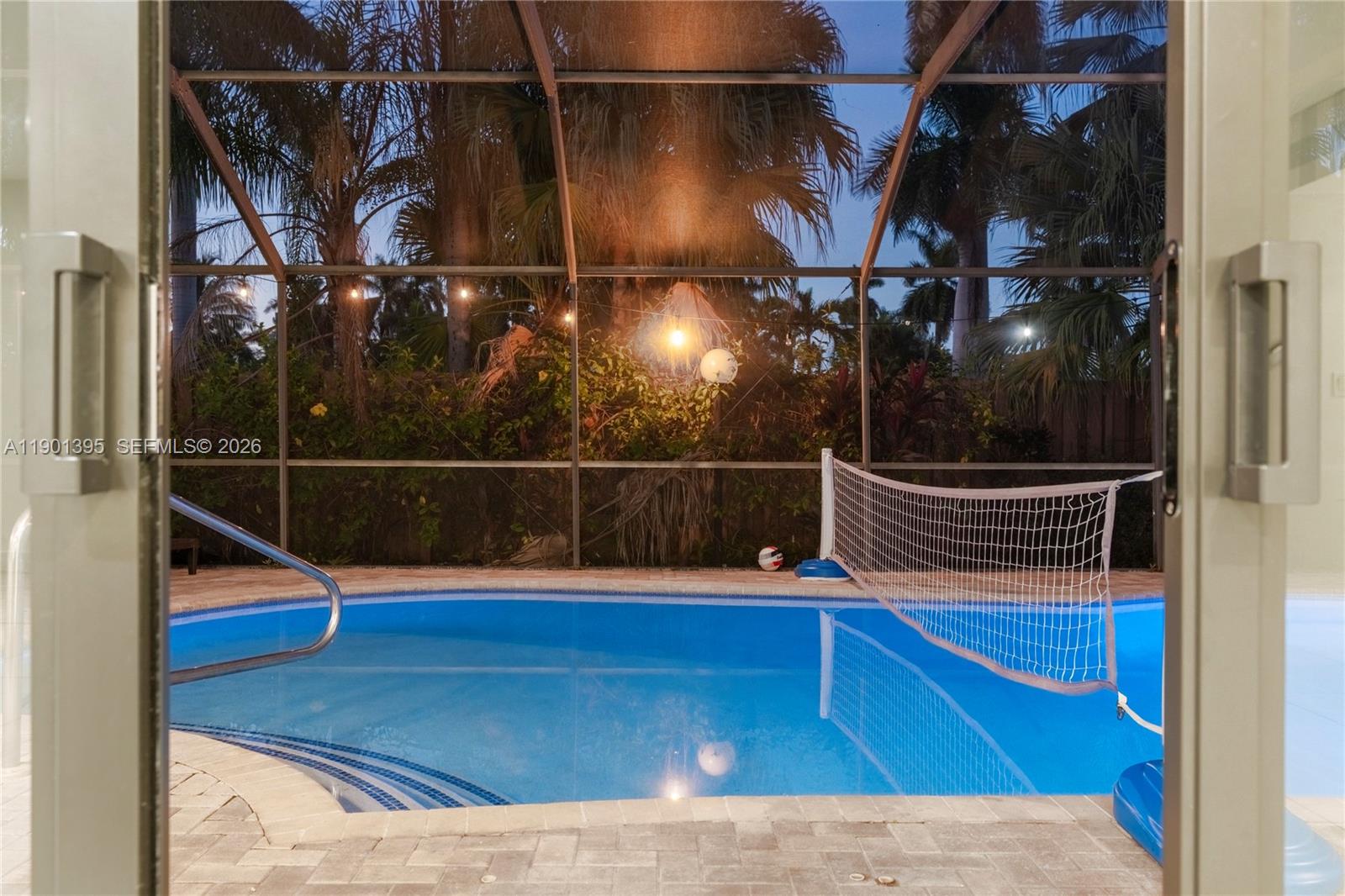 1141 N Northlake Dr, Hollywood FL 33019