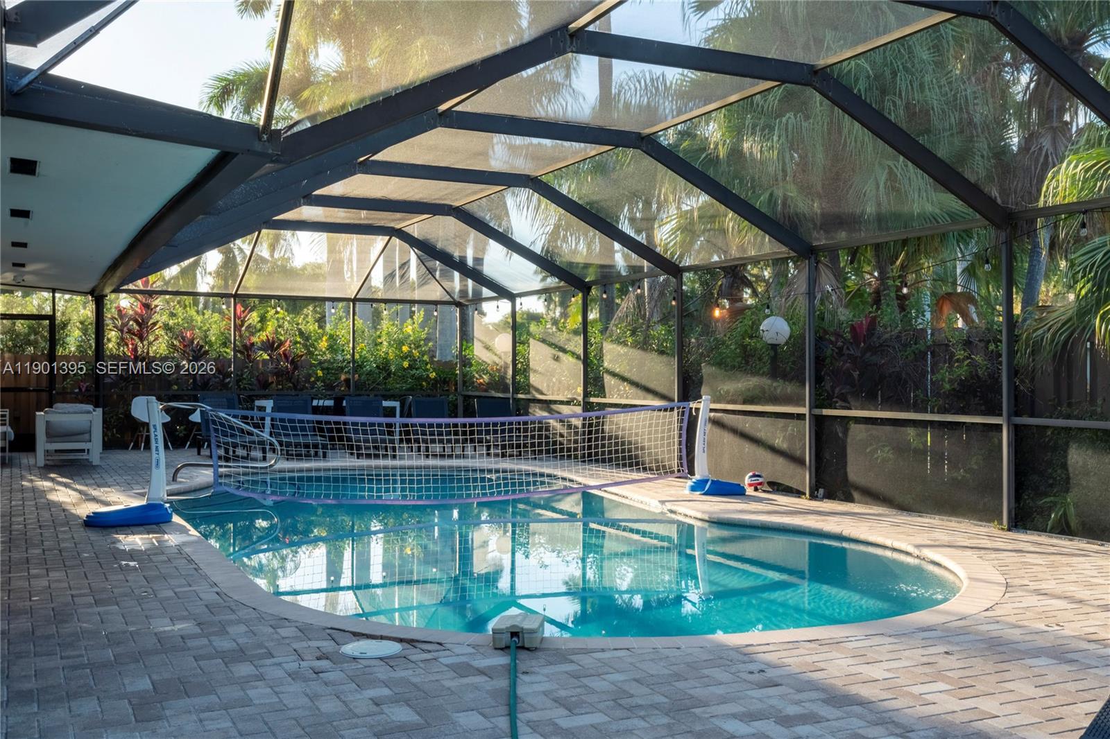 1141 N Northlake Dr, Hollywood FL 33019