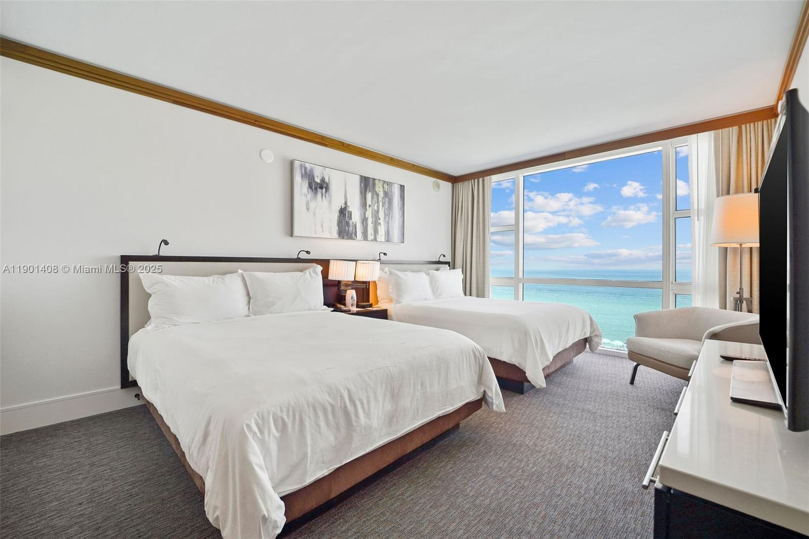 6801 Collins Ave #422, Miami Beach FL 33141