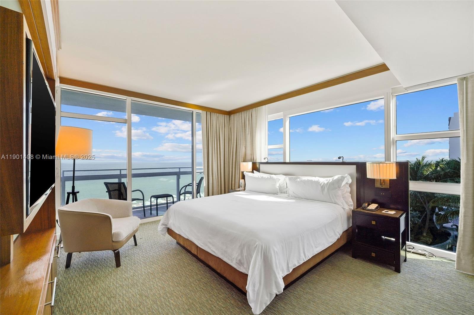 6801 Collins Ave #422, Miami Beach FL 33141