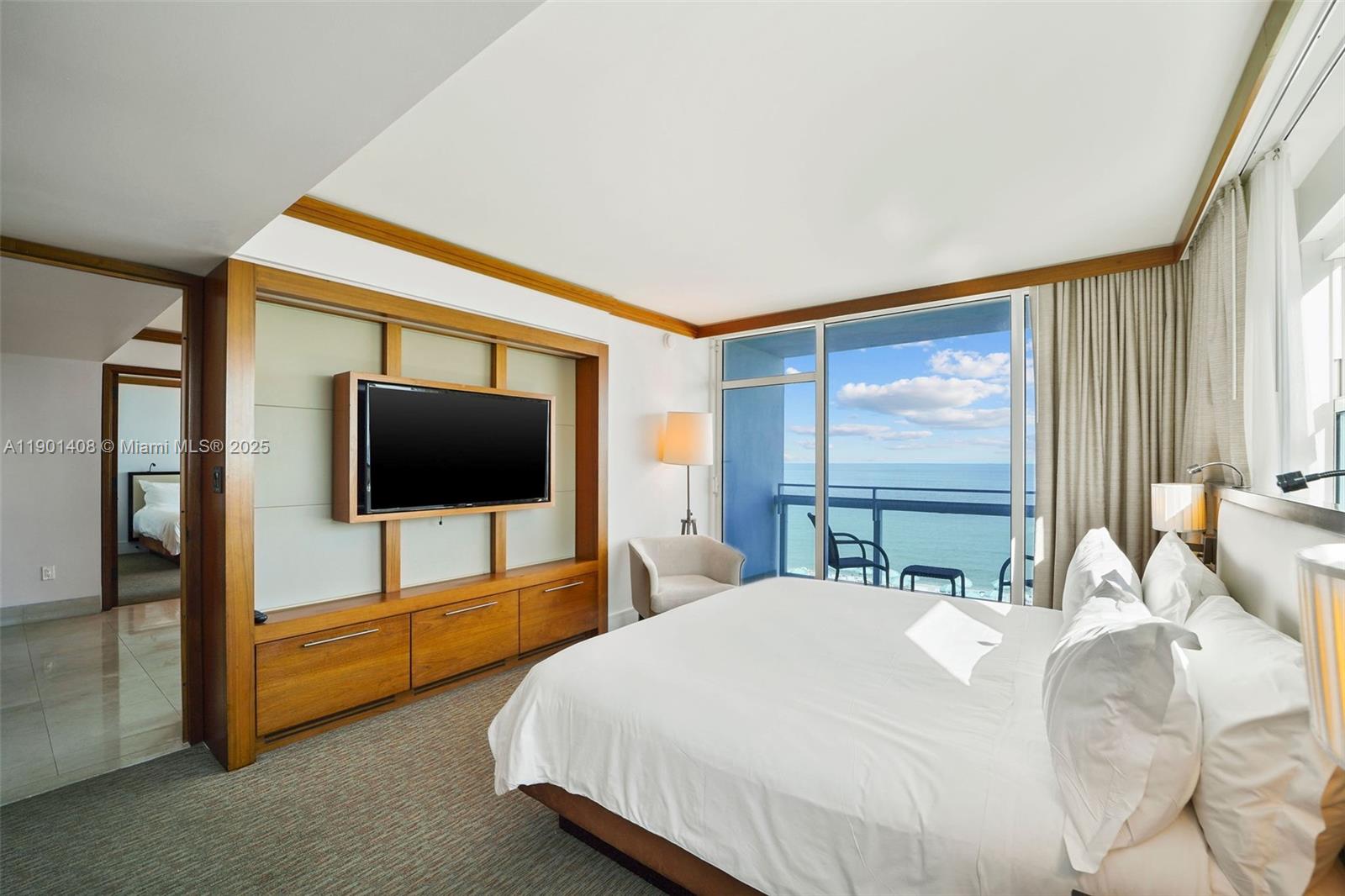 6801 Collins Ave #422, Miami Beach FL 33141