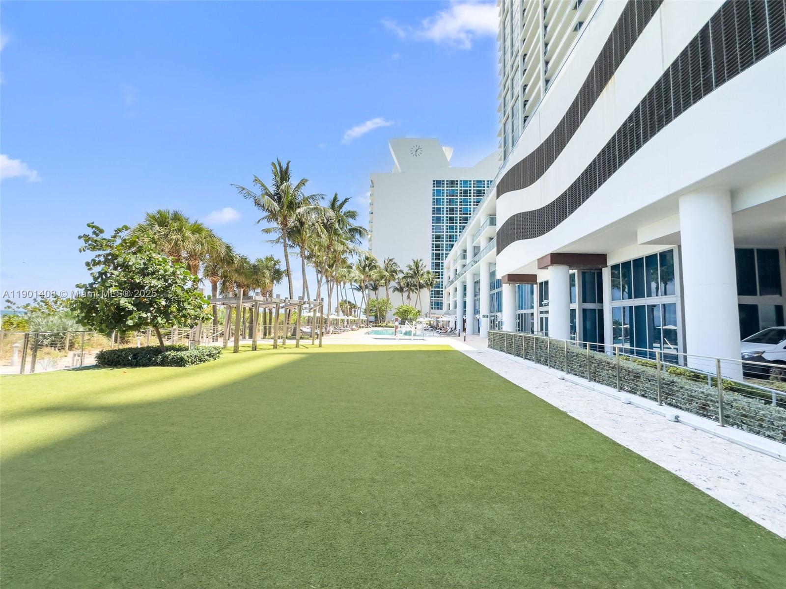 6801 Collins Ave #422, Miami Beach FL 33141