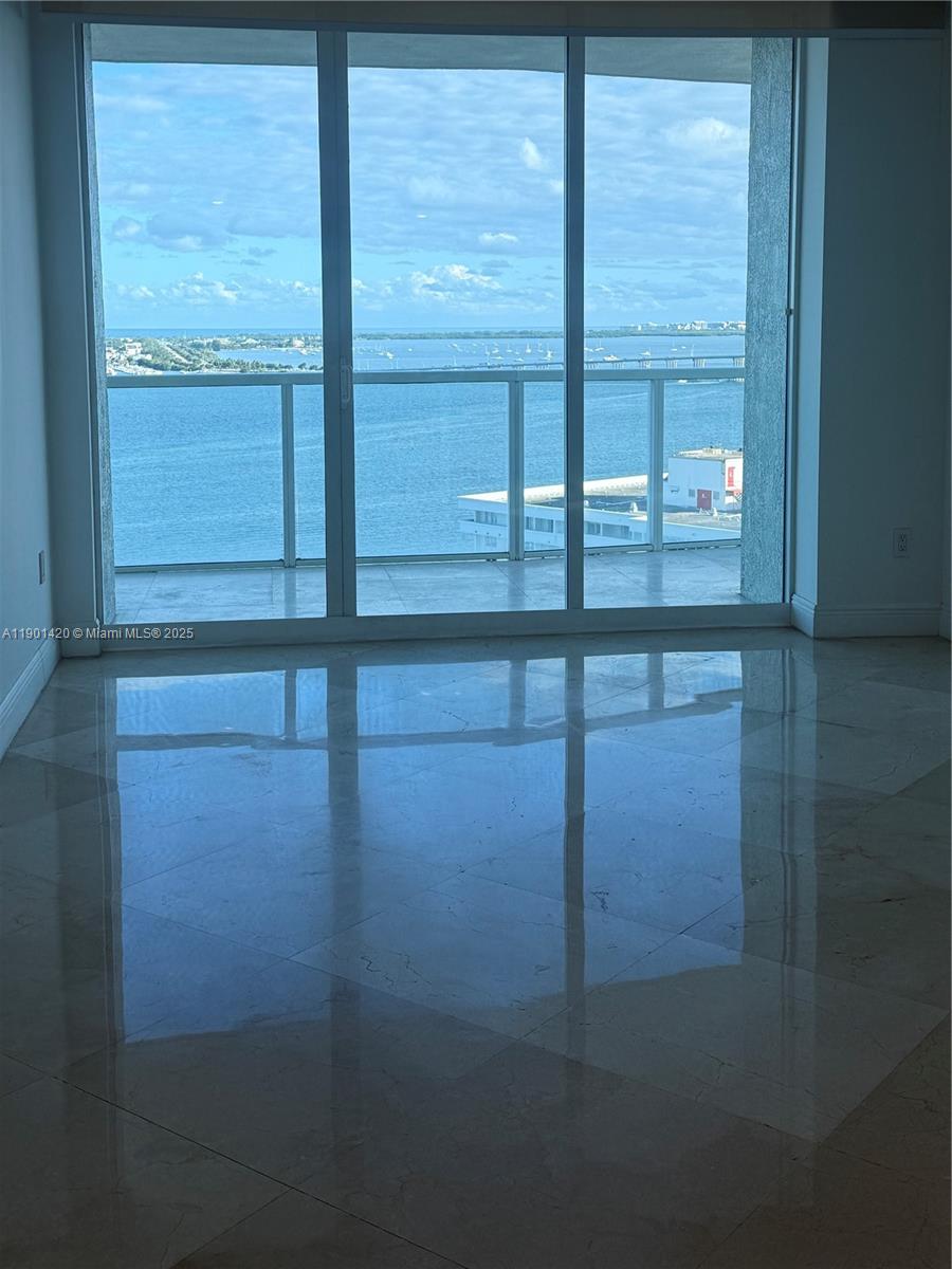 218 SE 14th St #2203, Miami FL 33131