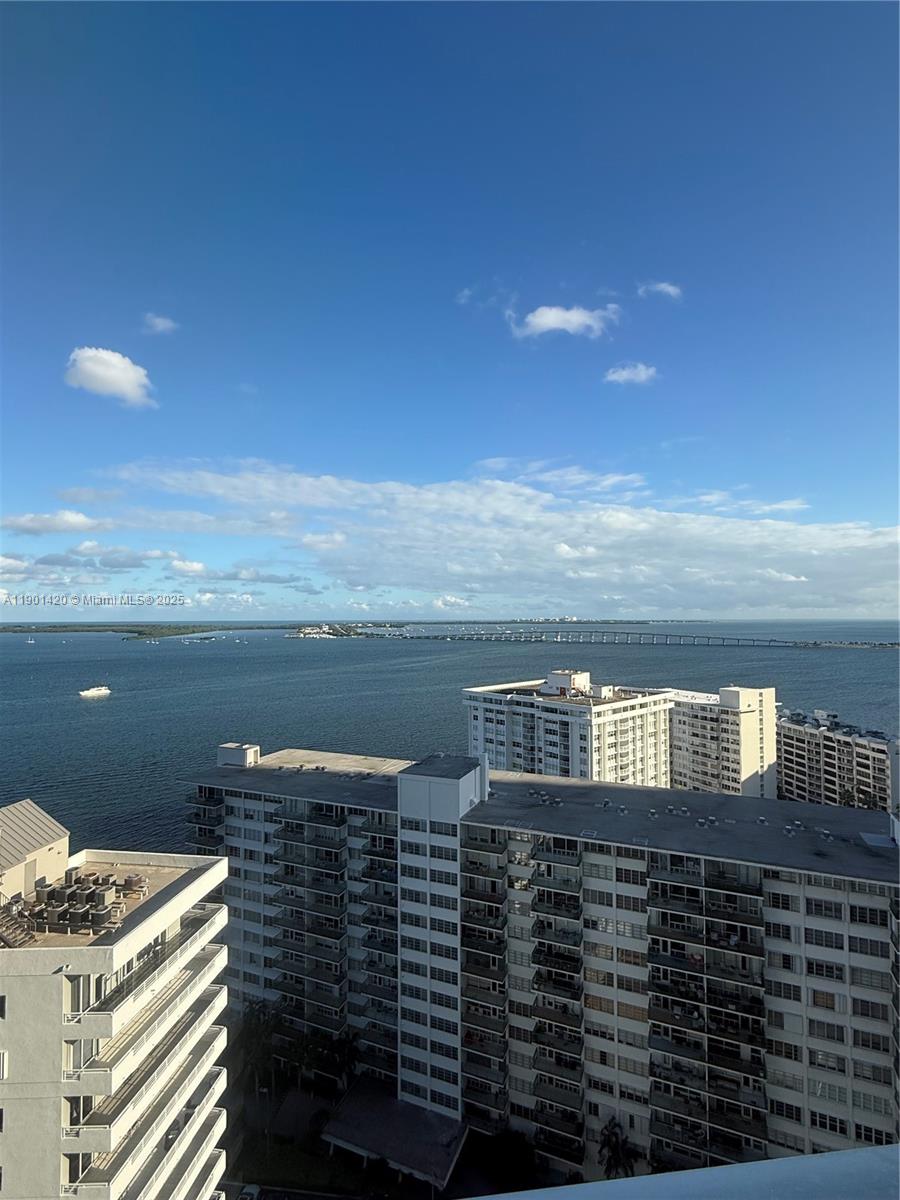 218 SE 14th St #2203, Miami FL 33131
