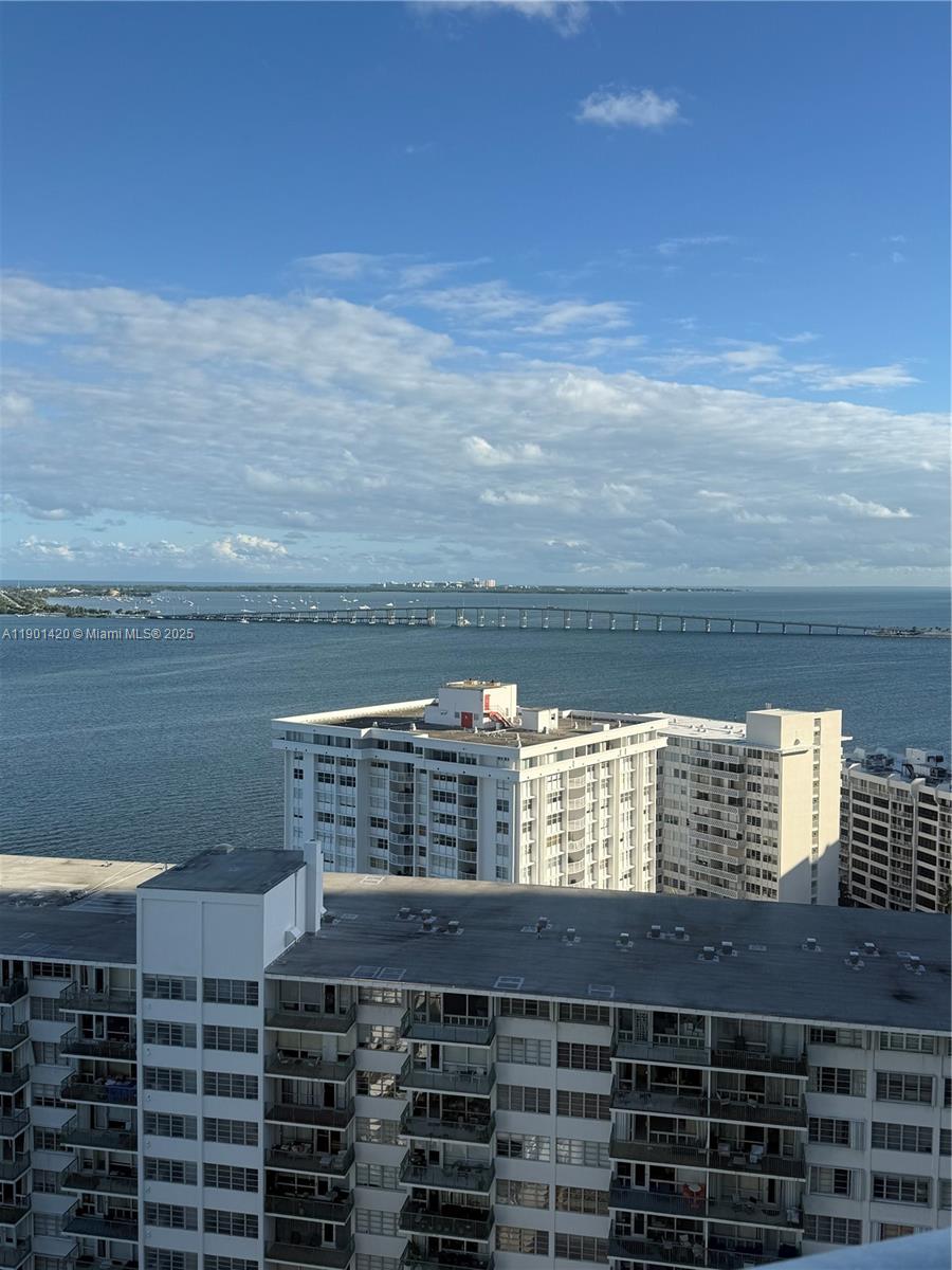218 SE 14th St #2203, Miami FL 33131