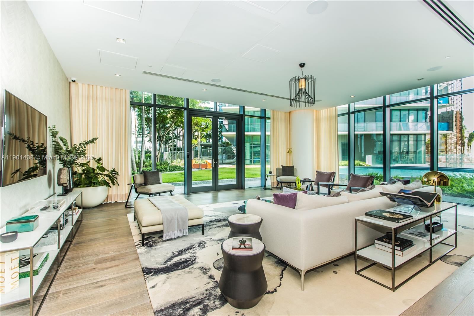 650 NE 32nd St #2205, Miami FL 33137