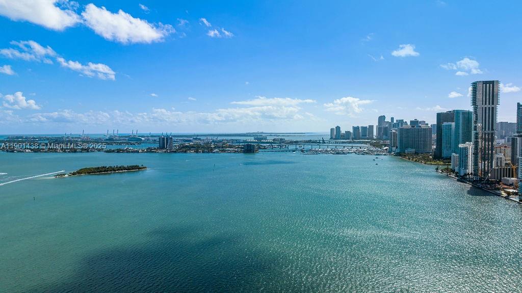 650 NE 32nd St #2205, Miami FL 33137