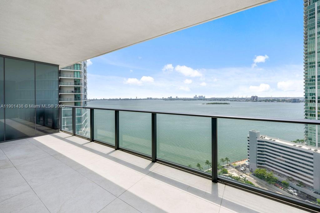 650 NE 32nd St #2205, Miami FL 33137
