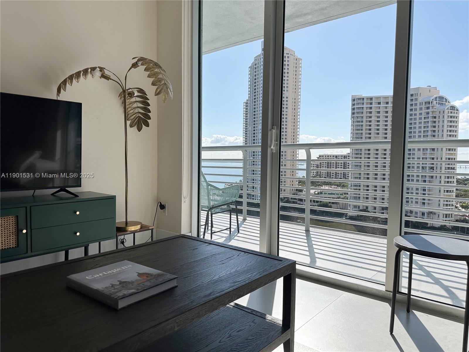 335 S Biscayne Blvd #1605, Miami FL 33131