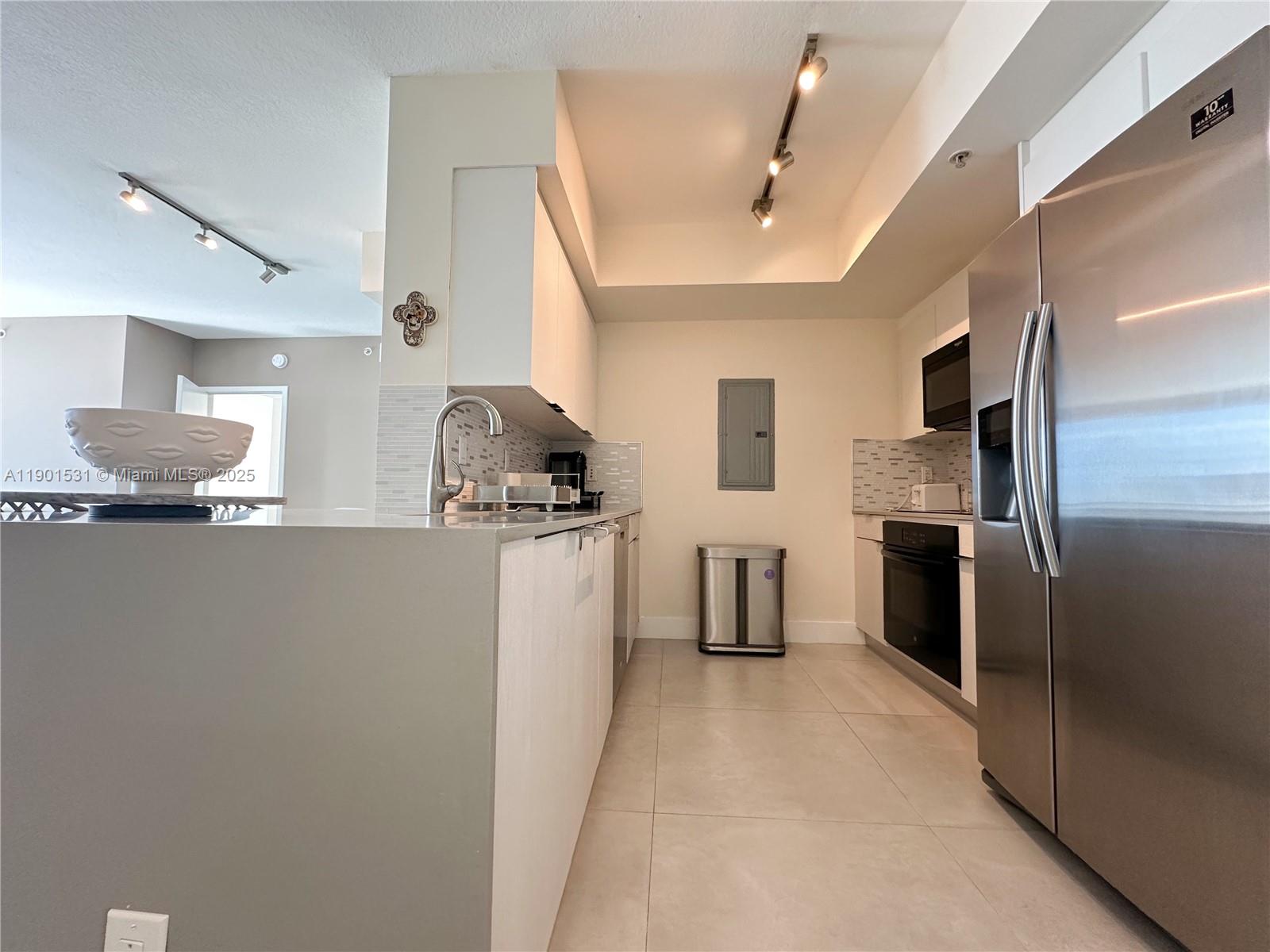 335 S Biscayne Blvd #1605, Miami FL 33131
