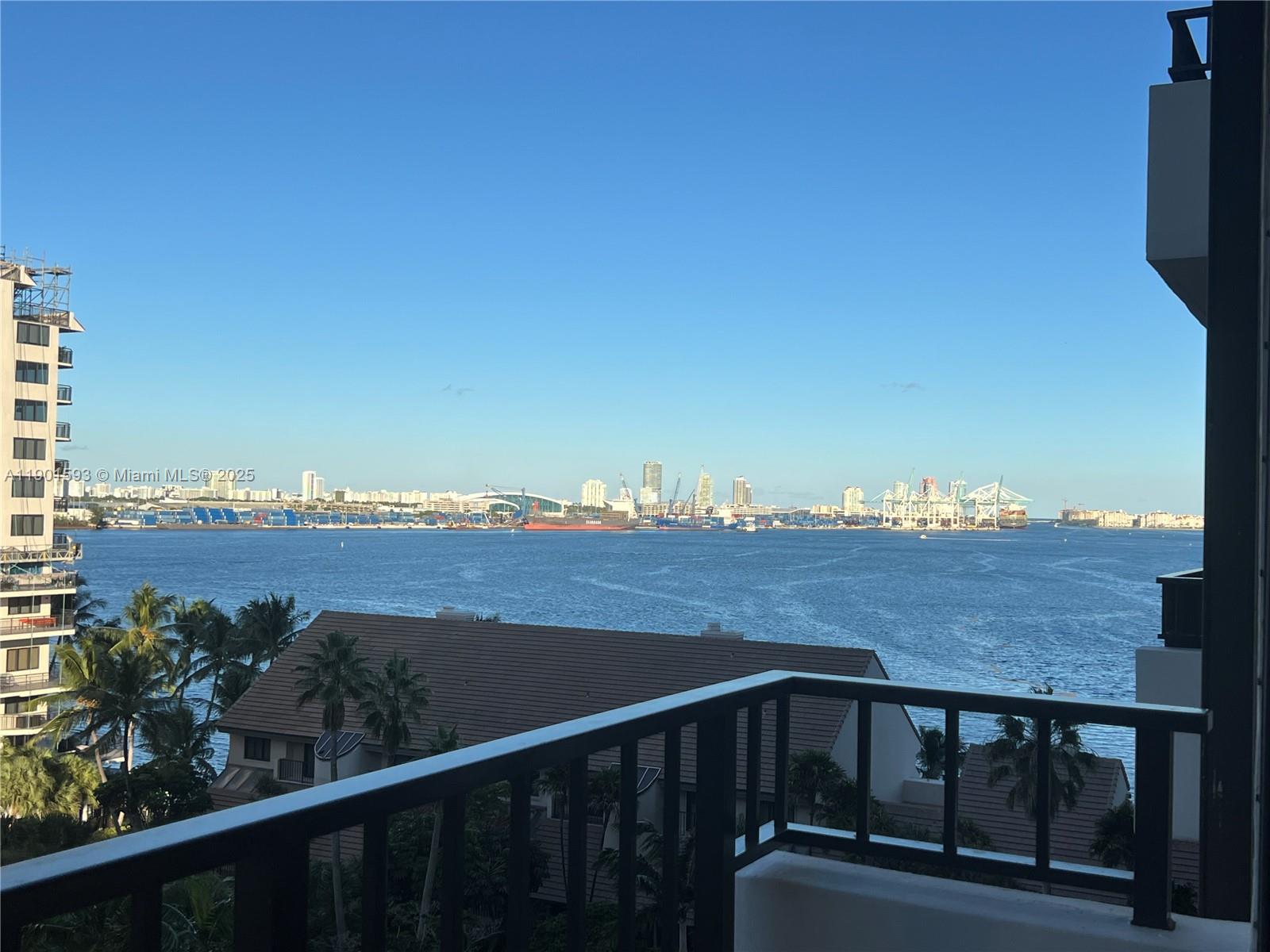 520 Brickell Key Dr #A900, Miami FL 33131