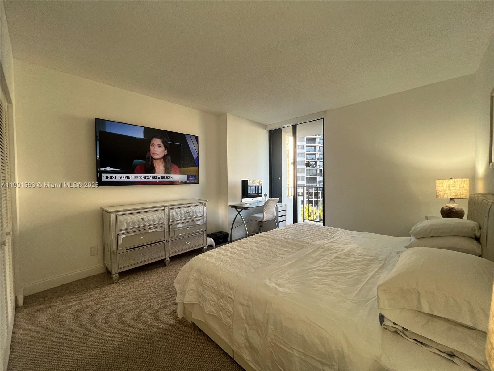 520 Brickell Key Dr #A900, Miami FL 33131