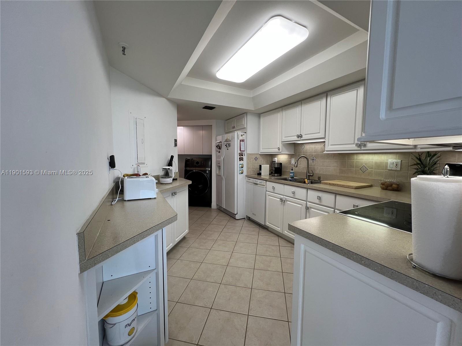 520 Brickell Key Dr #A900, Miami FL 33131