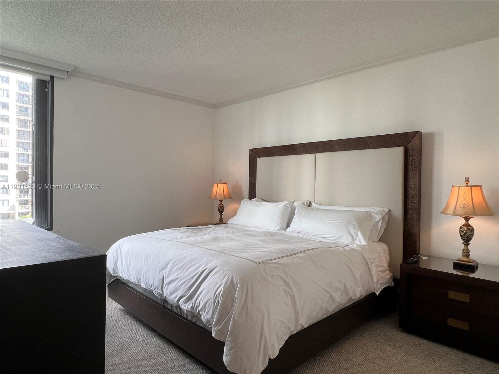 520 Brickell Key Dr #A900, Miami FL 33131