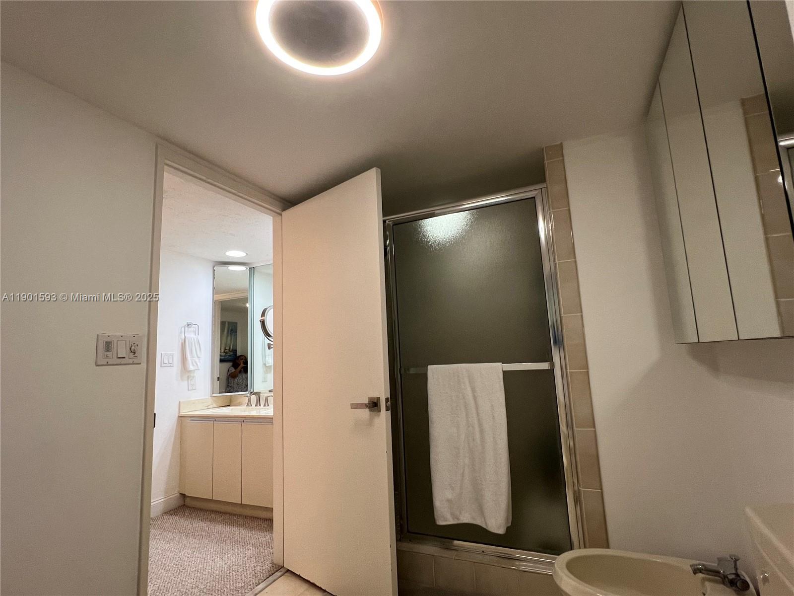 520 Brickell Key Dr #A900, Miami FL 33131