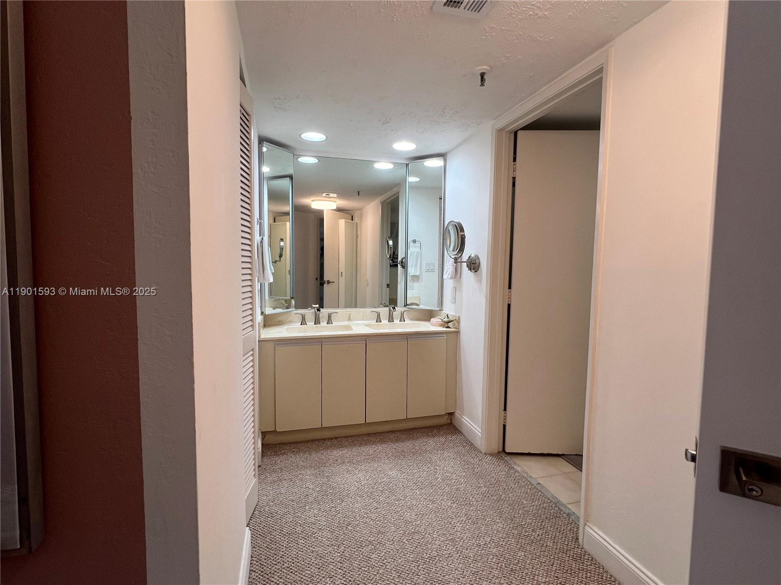 520 Brickell Key Dr #A900, Miami FL 33131