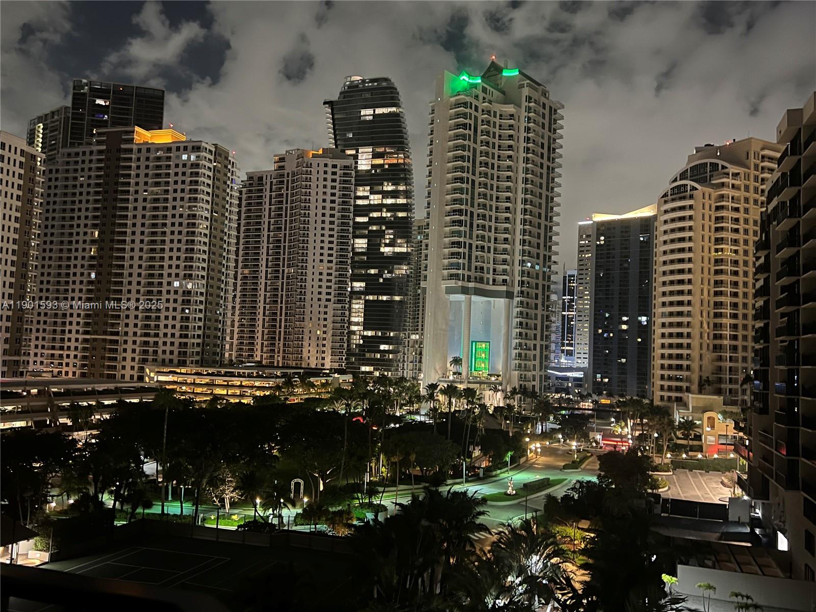 520 Brickell Key Dr #A900, Miami FL 33131