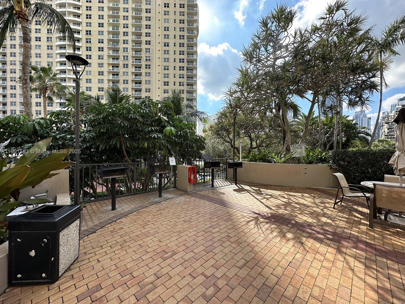 520 Brickell Key Dr #A900, Miami FL 33131