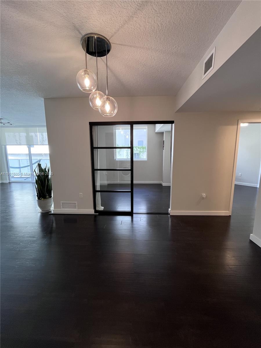 601 NE 23rd St #606, Miami FL 33137