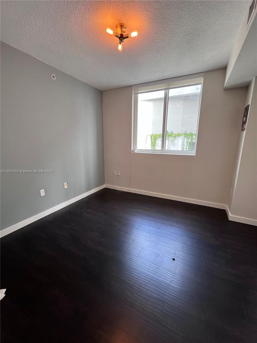 601 NE 23rd St #606, Miami FL 33137