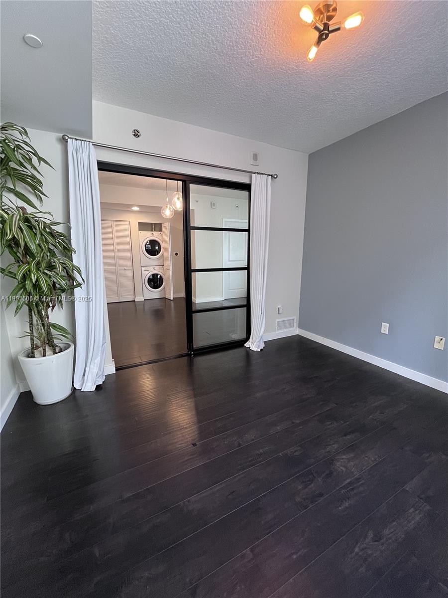 601 NE 23rd St #606, Miami FL 33137
