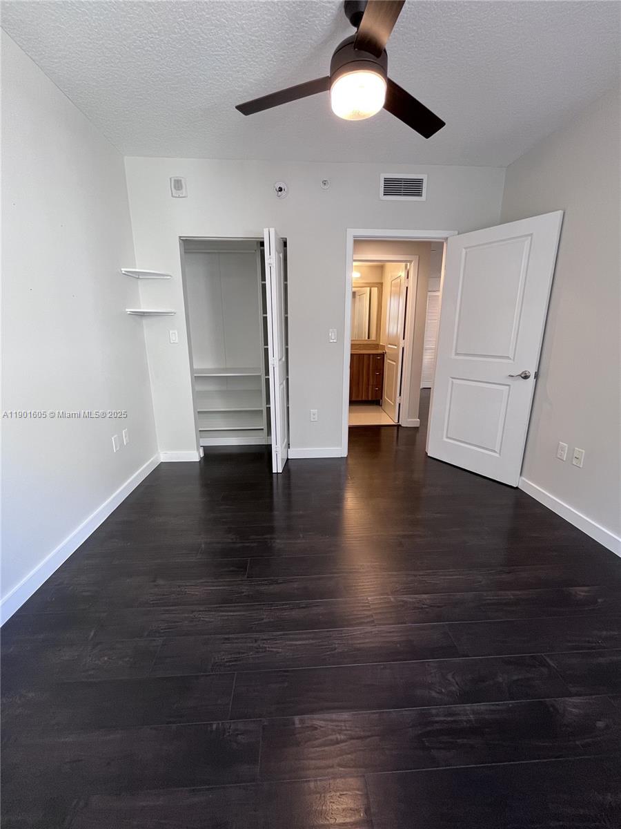 601 NE 23rd St #606, Miami FL 33137