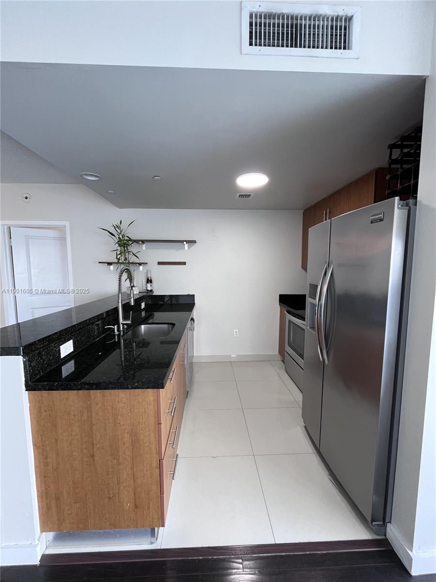 601 NE 23rd St #606, Miami FL 33137