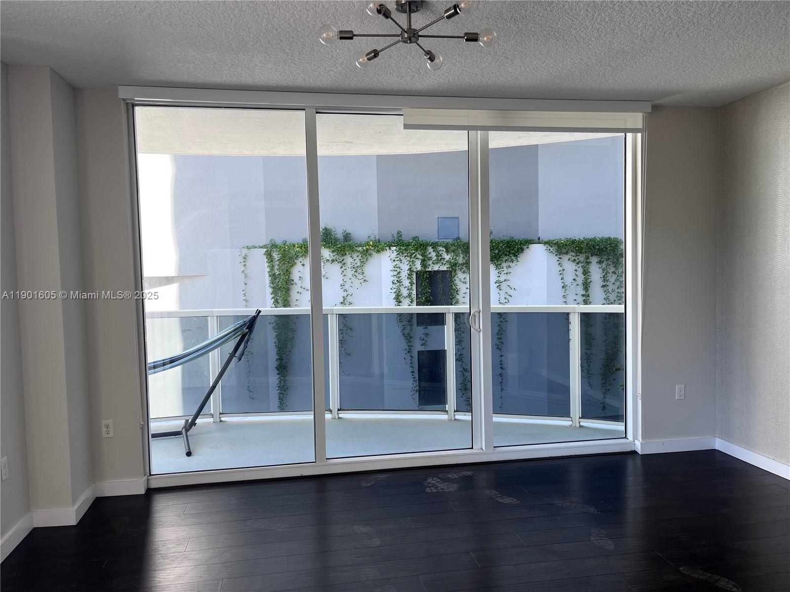 601 NE 23rd St #606, Miami FL 33137