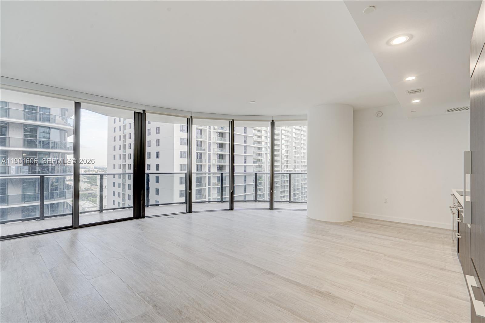 45 SW 9th St #2408, Miami FL 33130