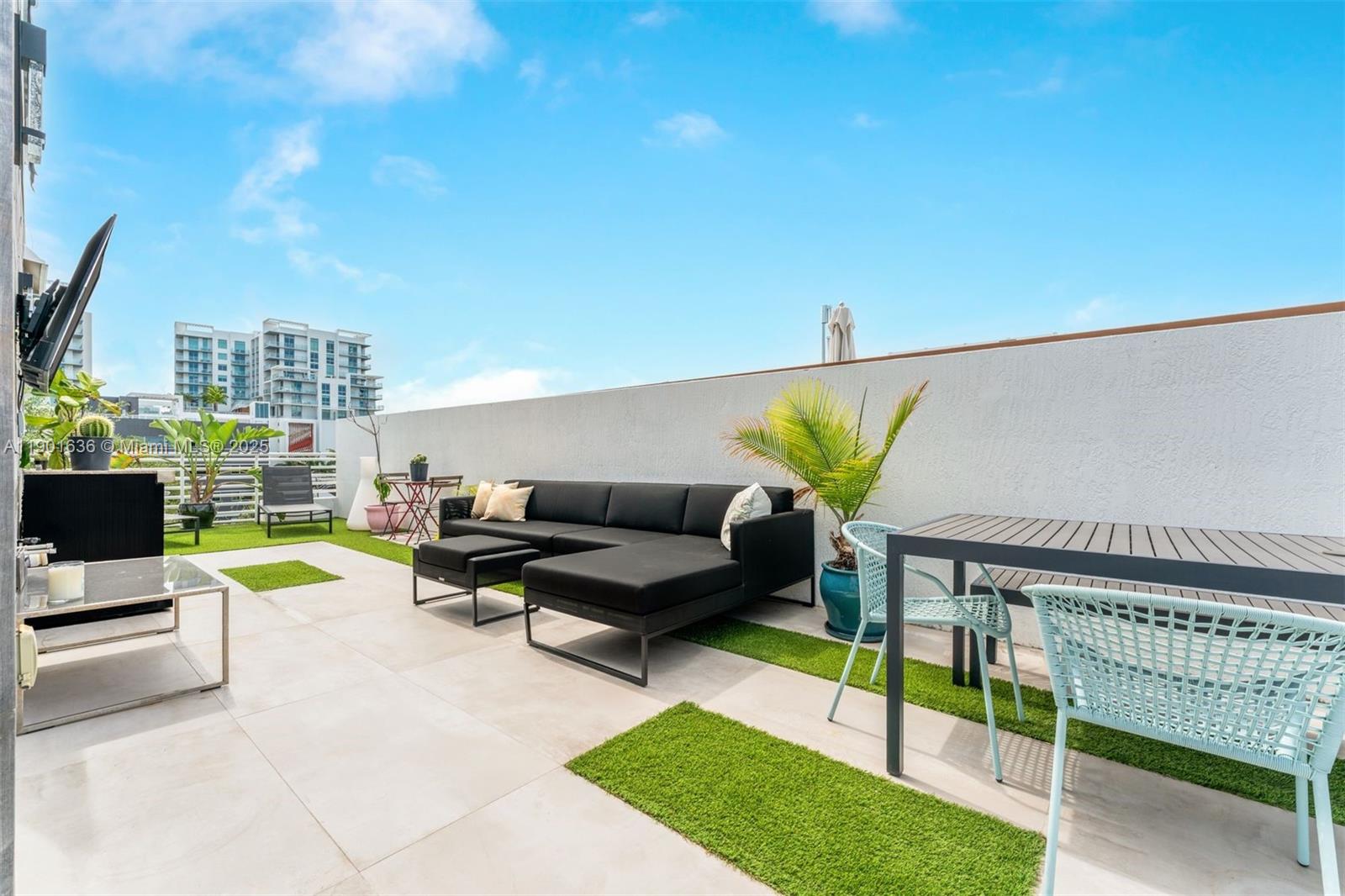 455 NE 39th St #105, Miami FL 33137
