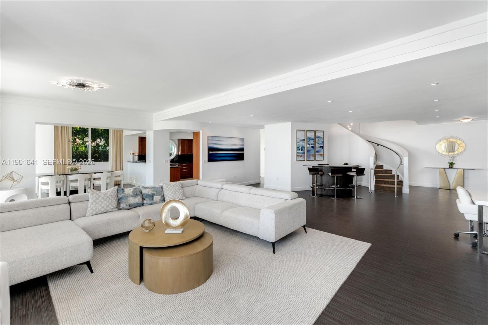 4391 Collins Ave #512, Miami Beach FL 33140
