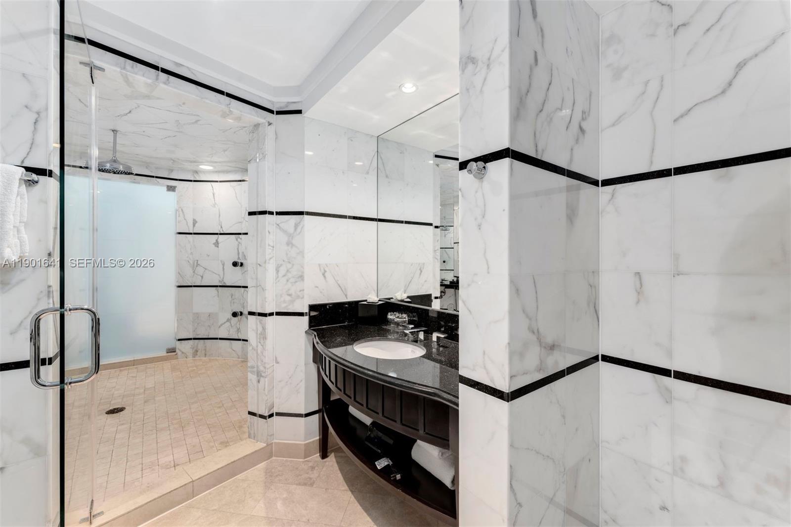 4391 Collins Ave #512, Miami Beach FL 33140