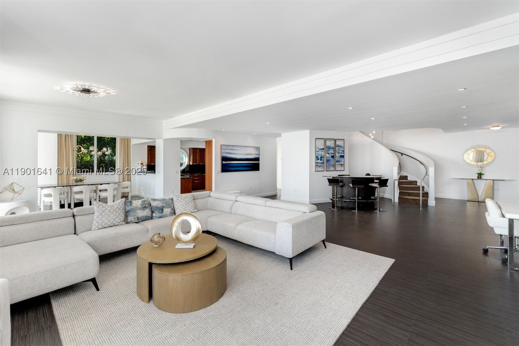 4391 Collins Ave #512, Miami Beach FL 33140