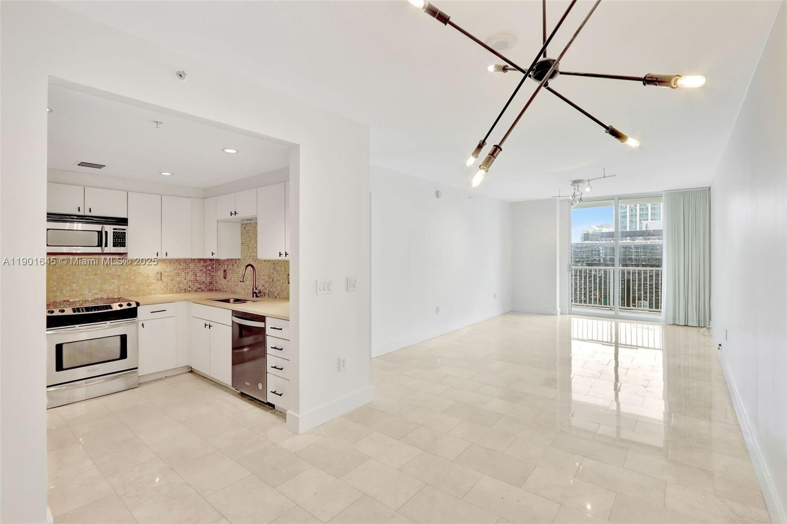 1250 S Miami Ave #2206, Miami FL 33130