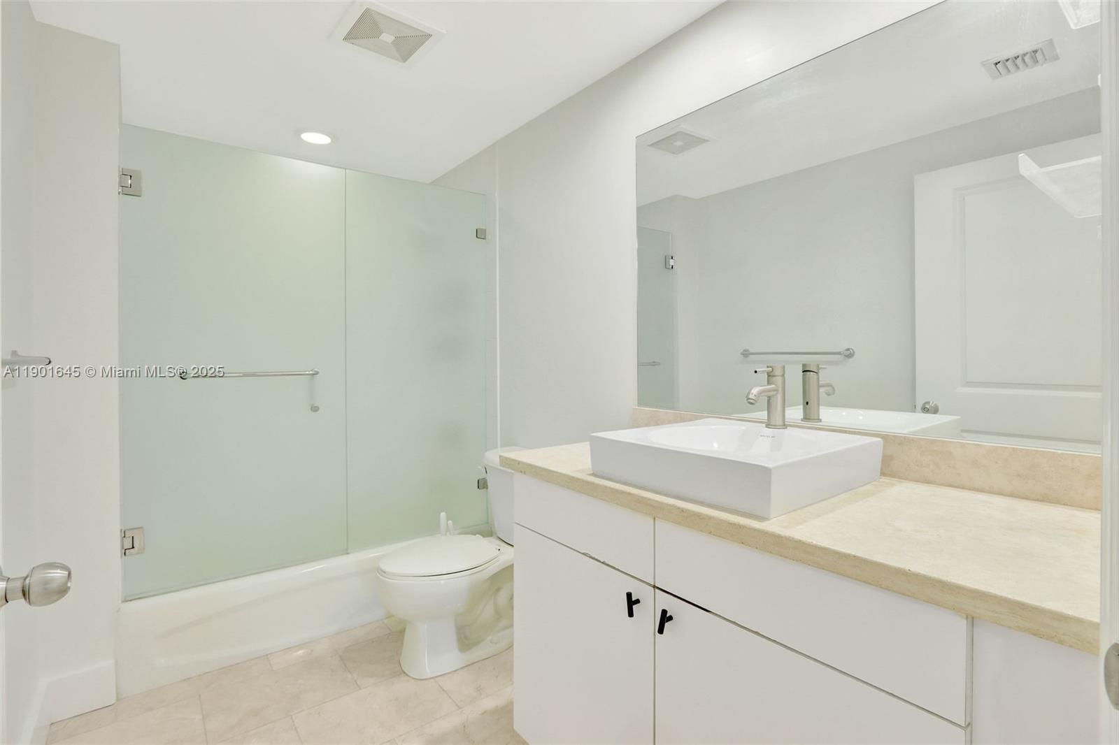 1250 S Miami Ave #2206, Miami FL 33130