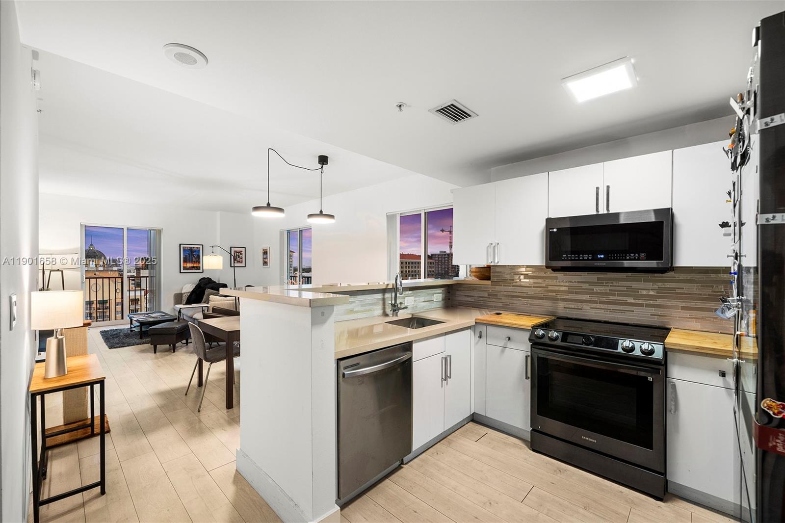 10 Aragon Ave #1417, Coral Gables FL 33134