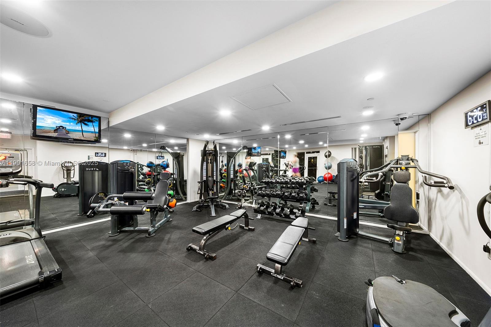 10 Aragon Ave #1417, Coral Gables FL 33134
