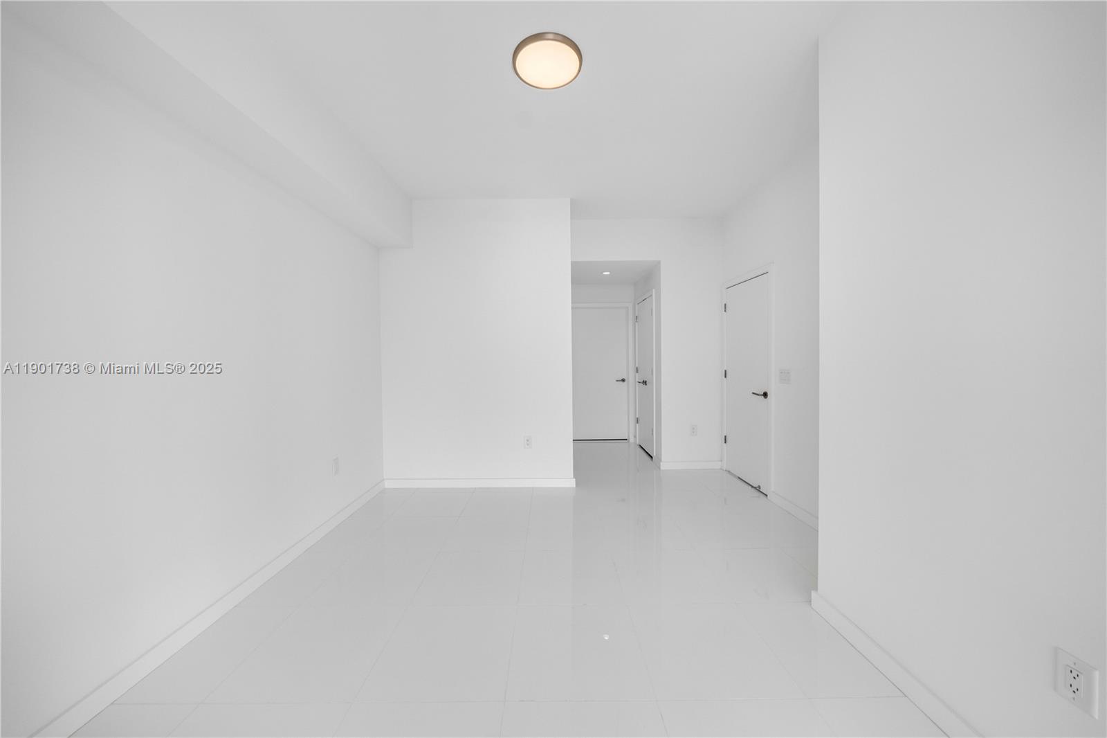 851 NE 1st AVE #2106, Miami FL 33132